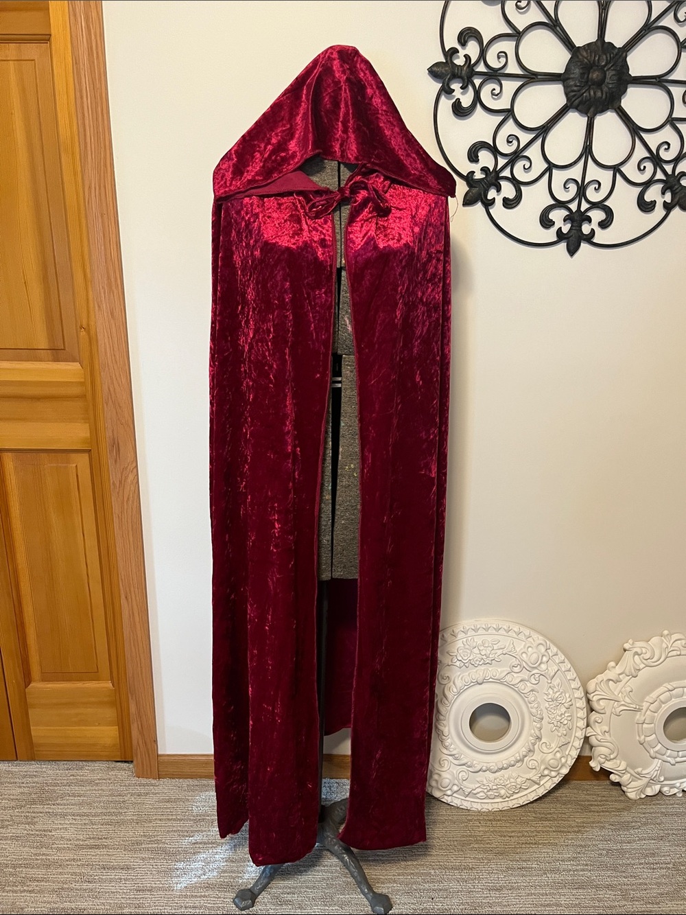 Spirit Burgundy Velvet Hooded Cape - Burgundy and Black, adult os